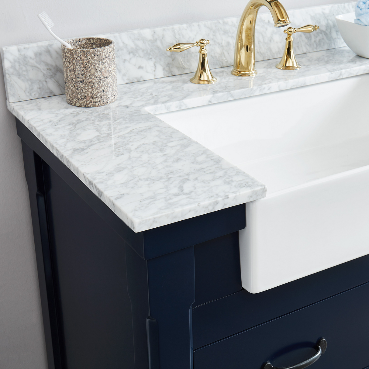36" Farmington Freestanding Solid Wood Bathroom Vanity in Navy Blue with Carrara Engineered Stone Top with 4 in. Backsplash & Apron Farmhouse Sink