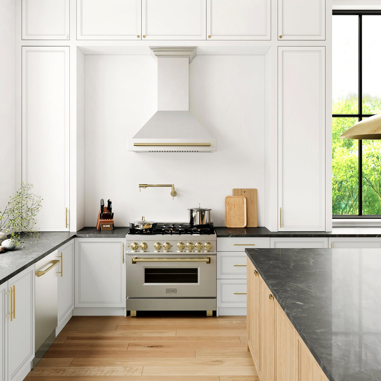 ZLINE Autograph Edition 36" Stainless Steel Range Hood with Stainless Steel Shell and Champagne Bronze Handle (8654STZ-36-CB)