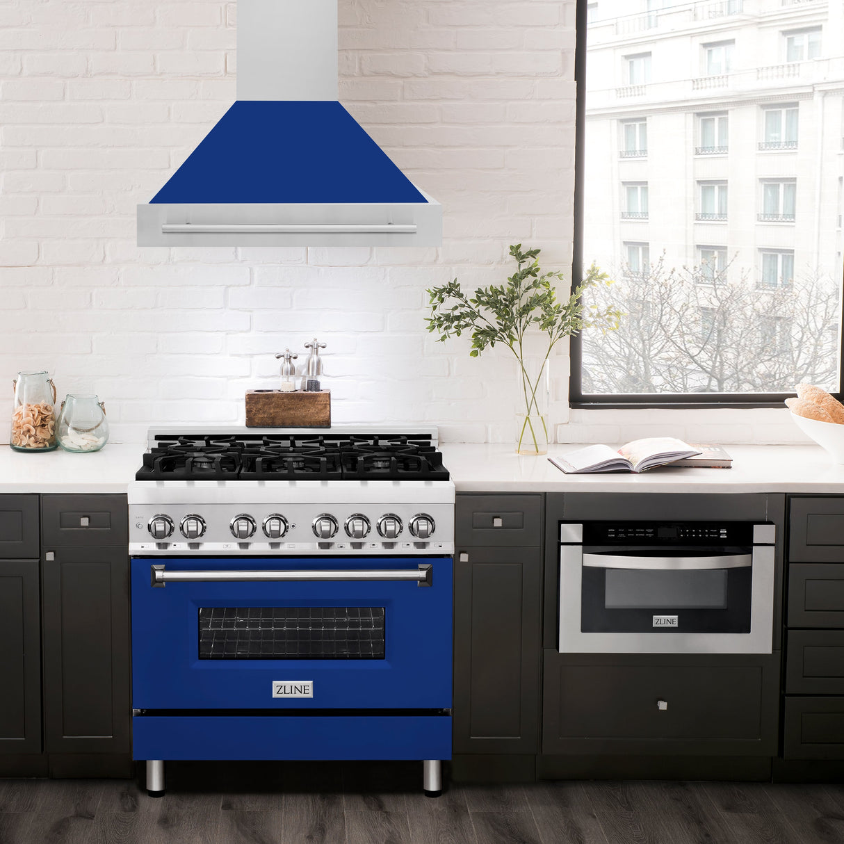 ZLINE 36" Stainless Steel Range Hood with Blue Gloss Shell and Stainless Steel Handle (8654STX-BG-36)