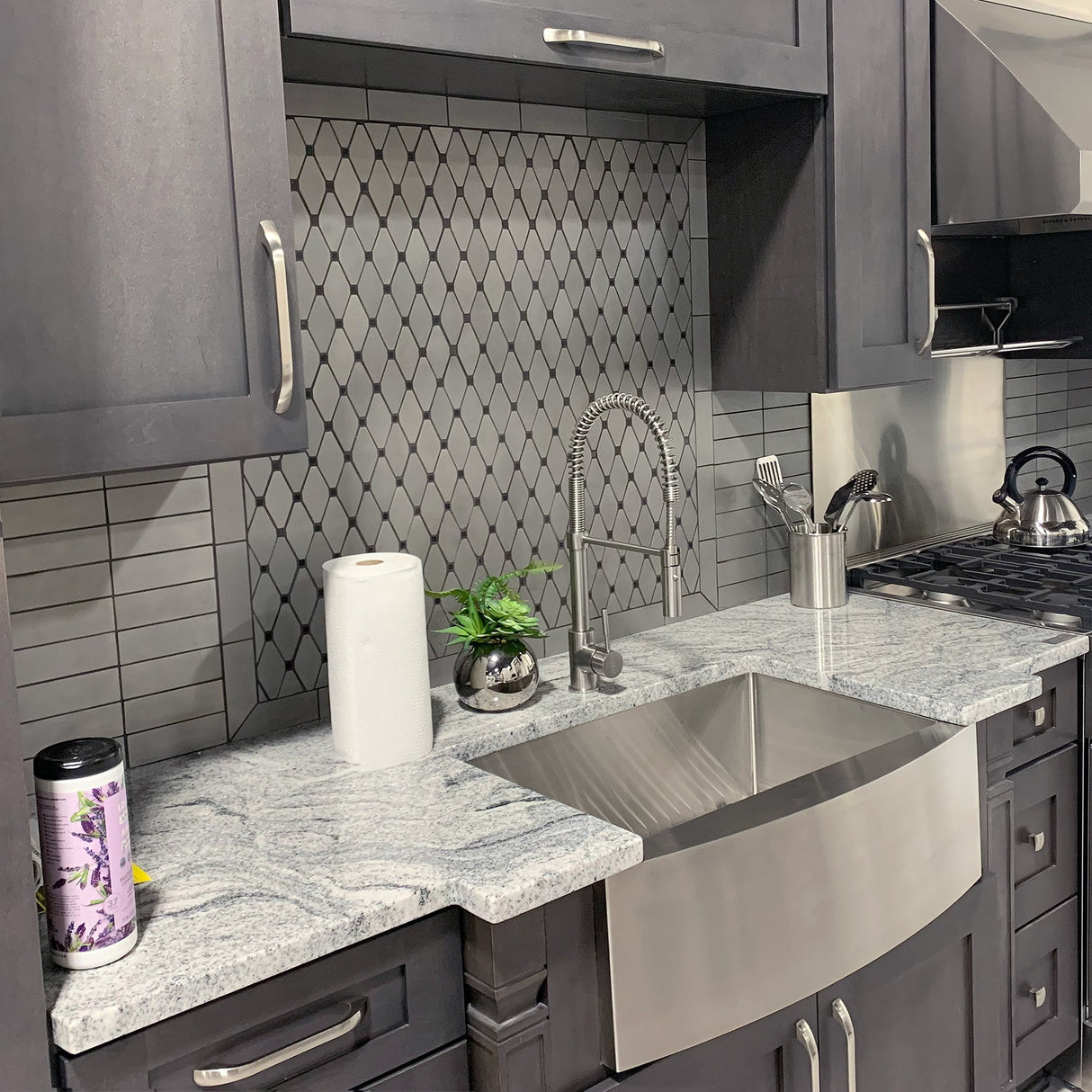 ZLINE 30 in. Zermatt Farmhouse Apron Mount Single Bowl Stainless Steel Kitchen Sink with Bottom Grid (SAS-30)