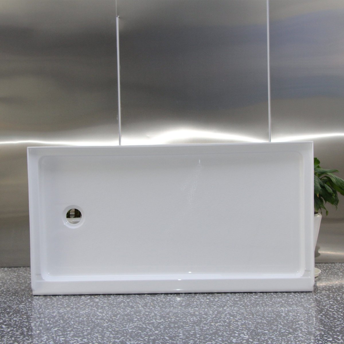 Acrylic shower tray Resin and fiberglass Three tile flanges Left Drain - BUILDMYPLACE