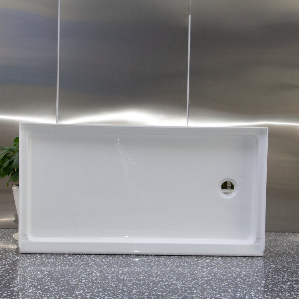 Acrylic shower tray Resin and fiberglass Three tile flanges Right Side - BUILDMYPLACE