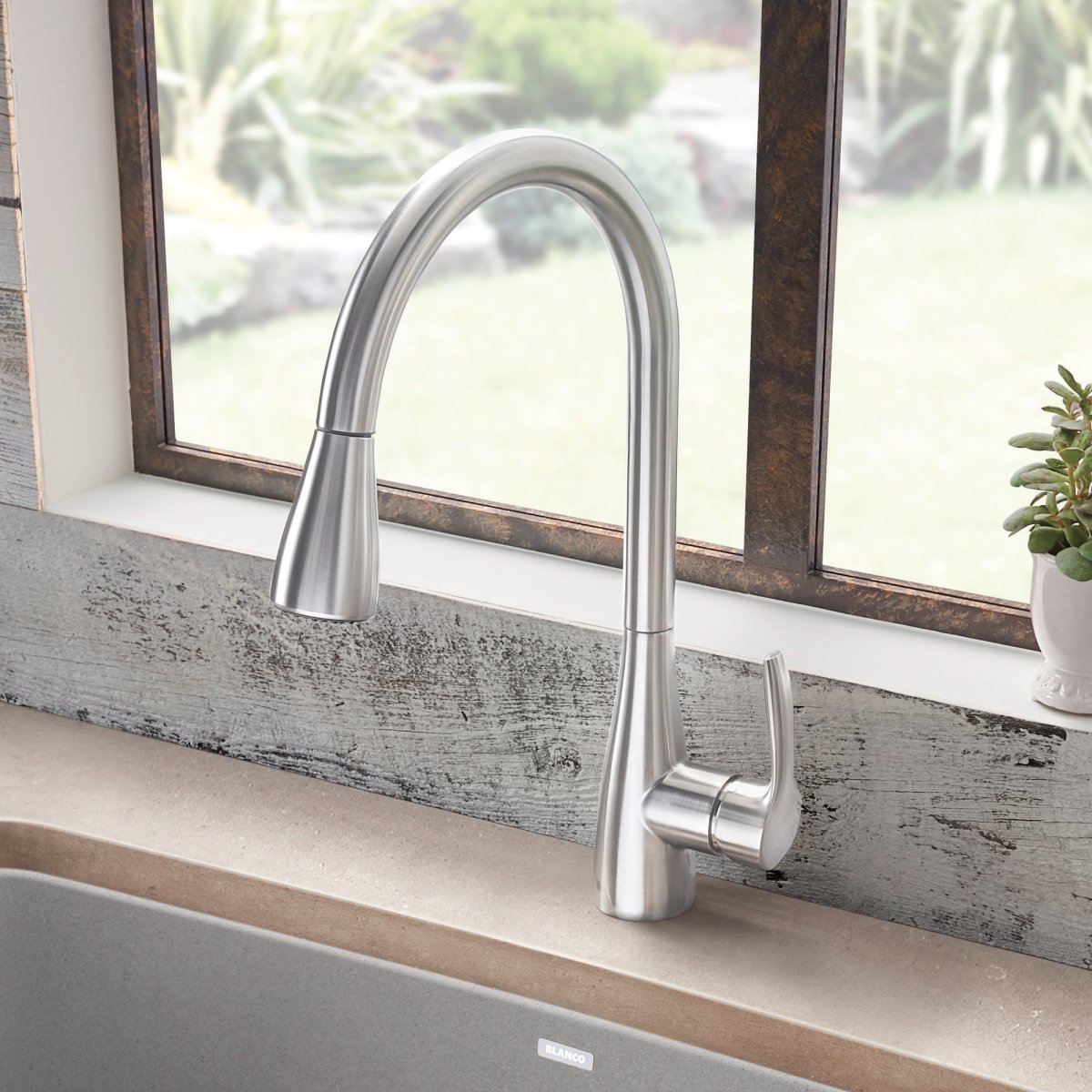 Blanco Atura Pull Down Kitchen Faucet 1.5 GPM - BUILDMYPLACE