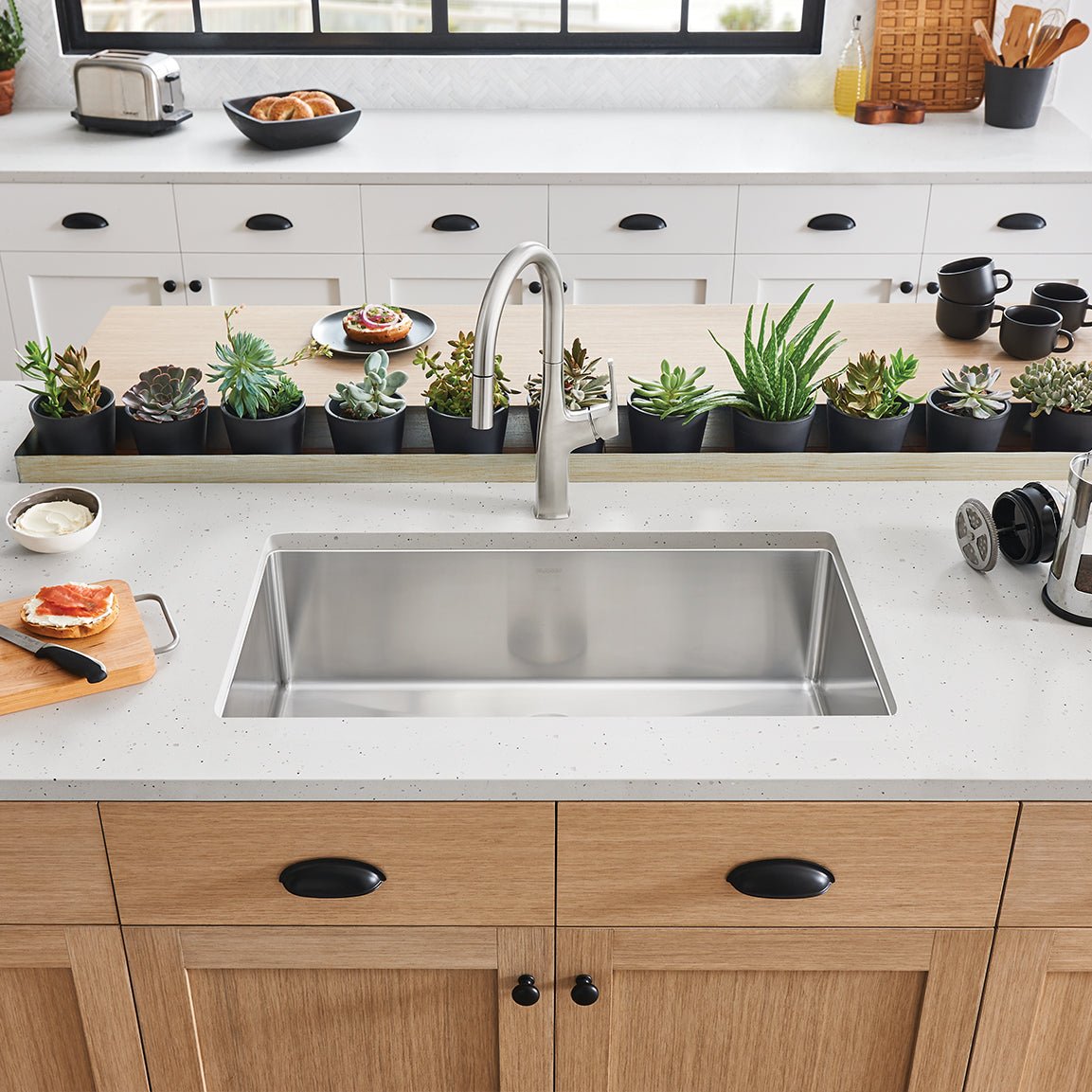 Blanco Cuvee R15 32" Single Bowl Kitchen Sink - BUILDMYPLACE
