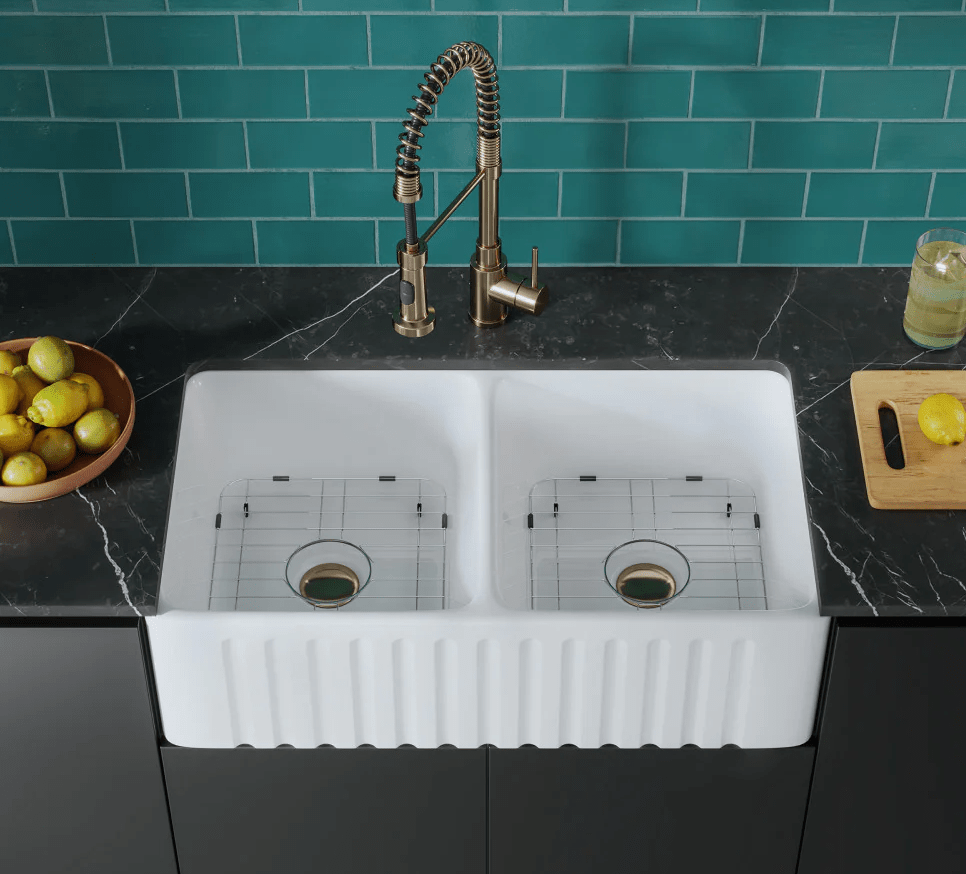 Delice Duo Farmhouse Sink - 33 1/4” x W: 17 15/16” x H: 10 1/16” - BUILDMYPLACE