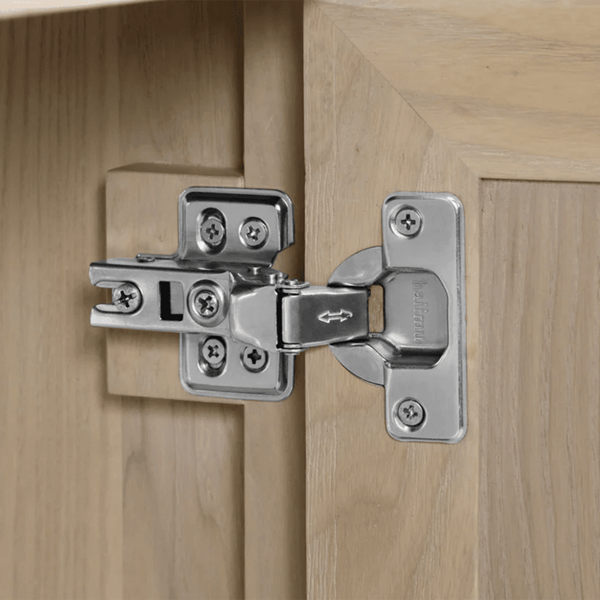 Ronnie Freestanding Solid Wood Bathroom Vanity With Pure White Quartz Sink Top & 4 In. Backsplash in Nature Wood Finish