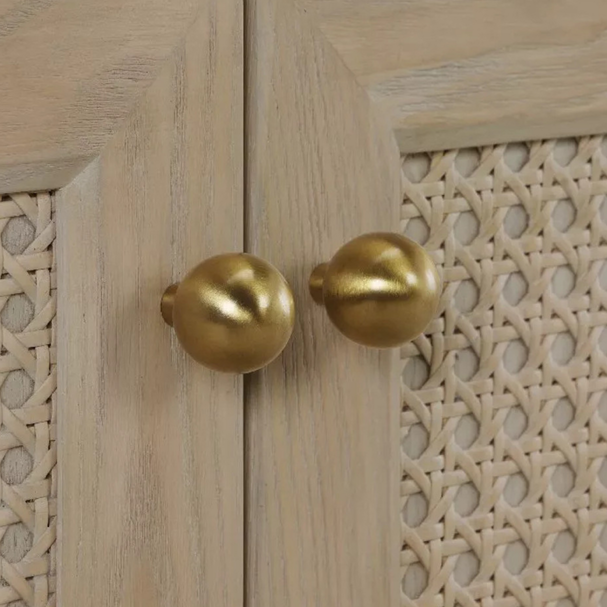 Ronnie Freestanding Solid Wood Bathroom Vanity With Pure White Quartz Sink Top & 4 In. Backsplash in Nature Wood Finish