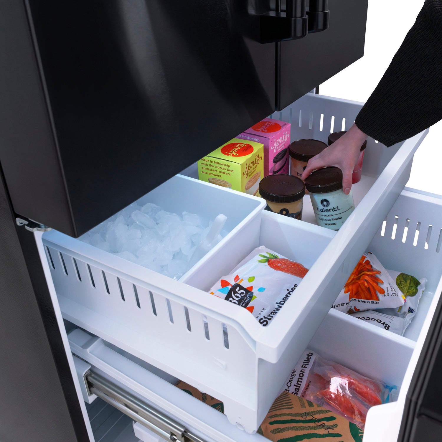 ZLINE 36 in. 28.9 cu. ft. Standard-Depth French Door External Water Dispenser Refrigerator with Dual Ice Maker in Fingerprint-Resistant Black Stainless Steel (RSM-W-36-BS)