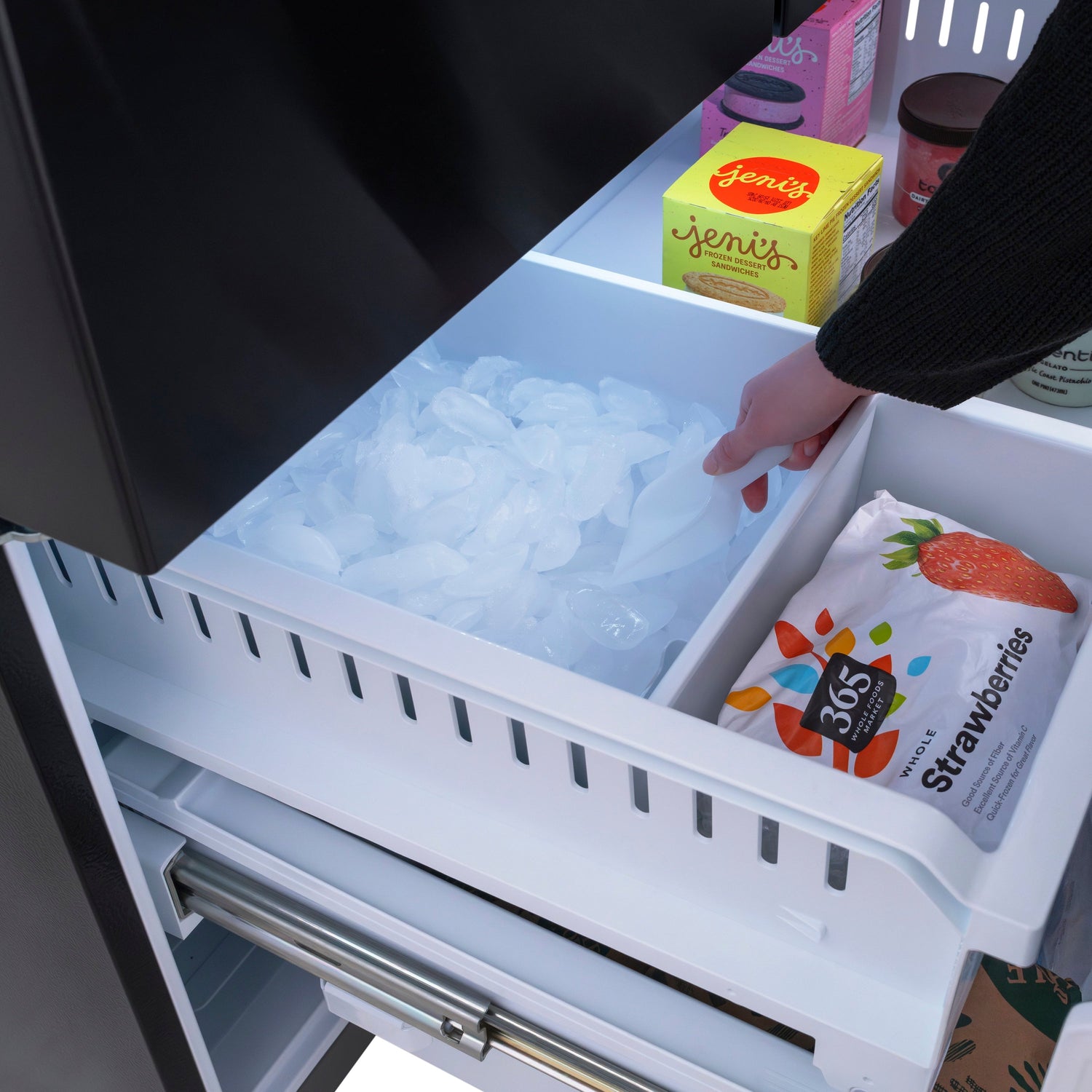 ZLINE 36 in. 28.9 cu. ft. Standard-Depth French Door External Water Dispenser Refrigerator with Dual Ice Maker in Fingerprint-Resistant Black Stainless Steel (RSM-W-36-BS)