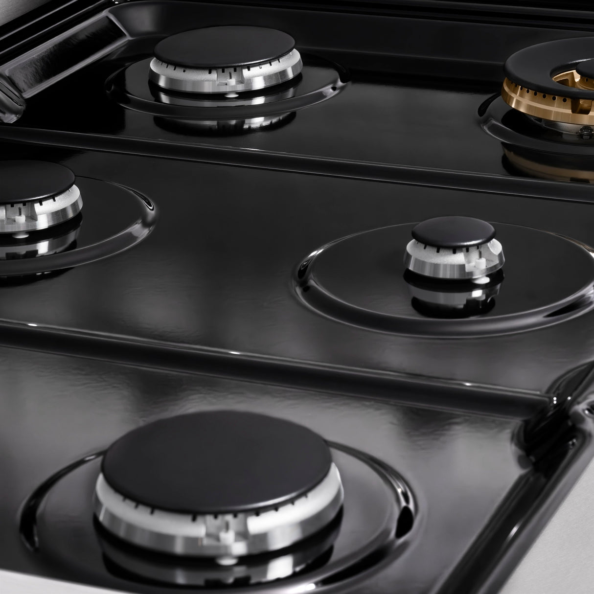 ZLINE 36 in. Paramount Gas Rangetop with 6 Burners and Porcelain Cooktop in Satin Stainless Steel (SRTS-36)
