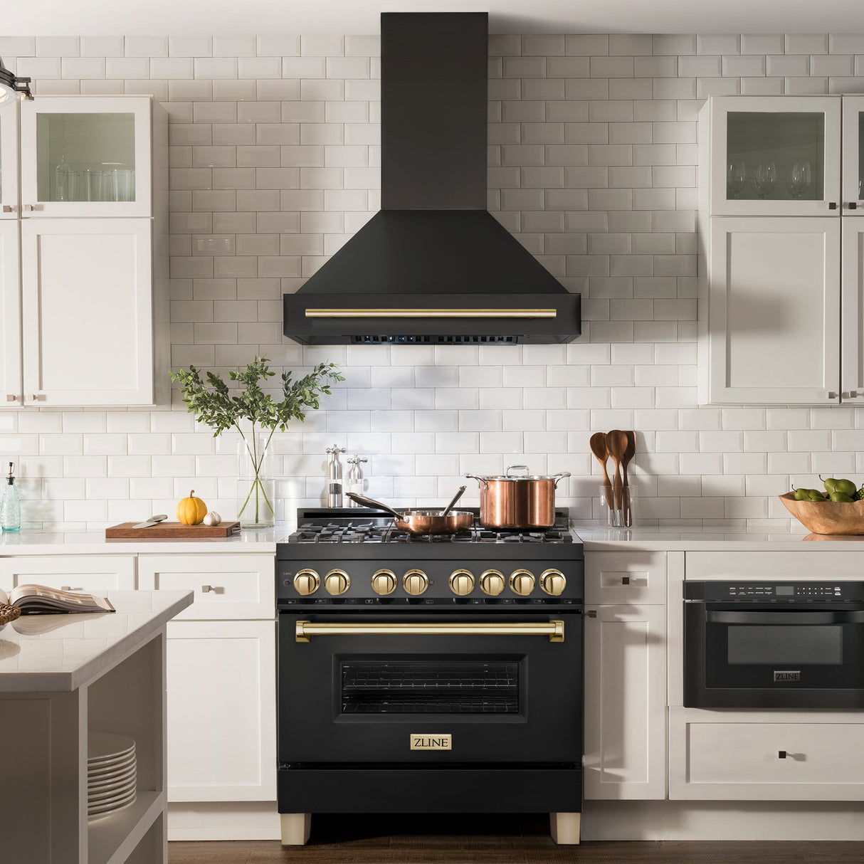 ZLINE 36" Black Stainless Steel Range Hood with Polished Gold Handle (BS655Z-36-G)