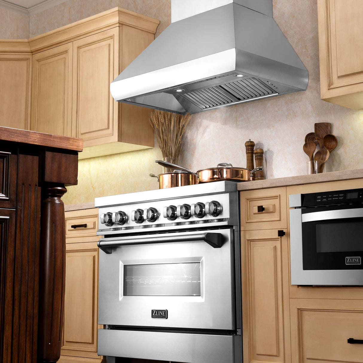 ZLINE 36 in. Ducted Wall Mount Range Hood with Single Remote Blower in Stainless Steel (687-RS-36-400)