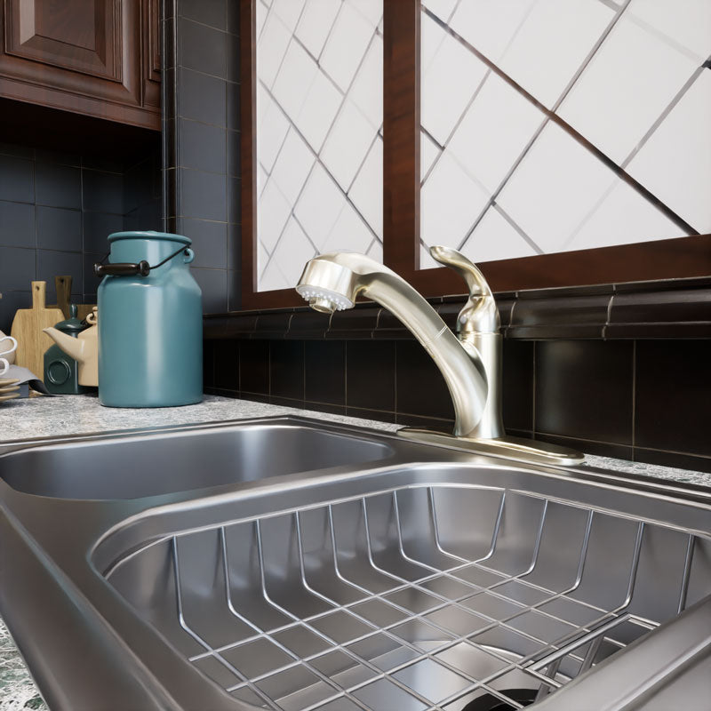 Single-Handle Pull-Out Kitchen Faucet With 2F Pull-Down Sprayer in Bronze