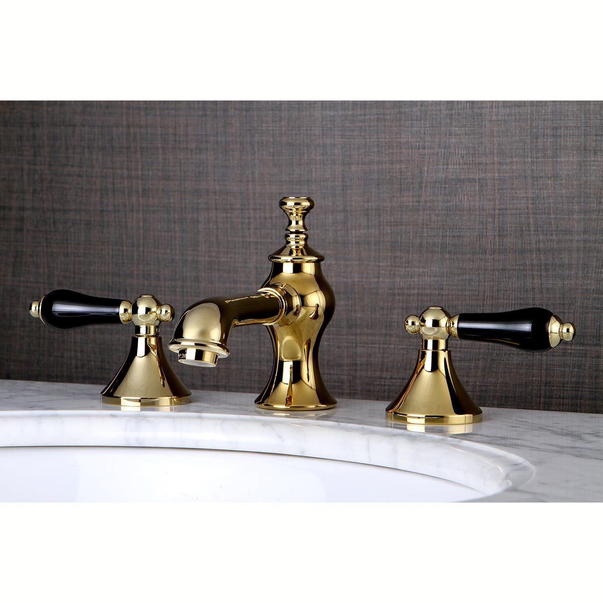 Widespread Traditional Bathroom Faucet with Brass Pop-Up