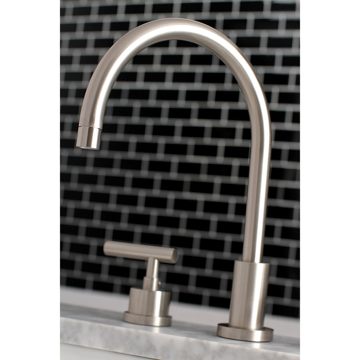 Manhattan 8 inch Widespread Bathroom Faucet