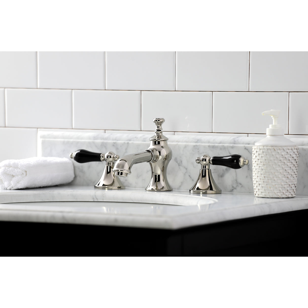 Widespread Traditional Bathroom Faucet with Brass Pop-Up