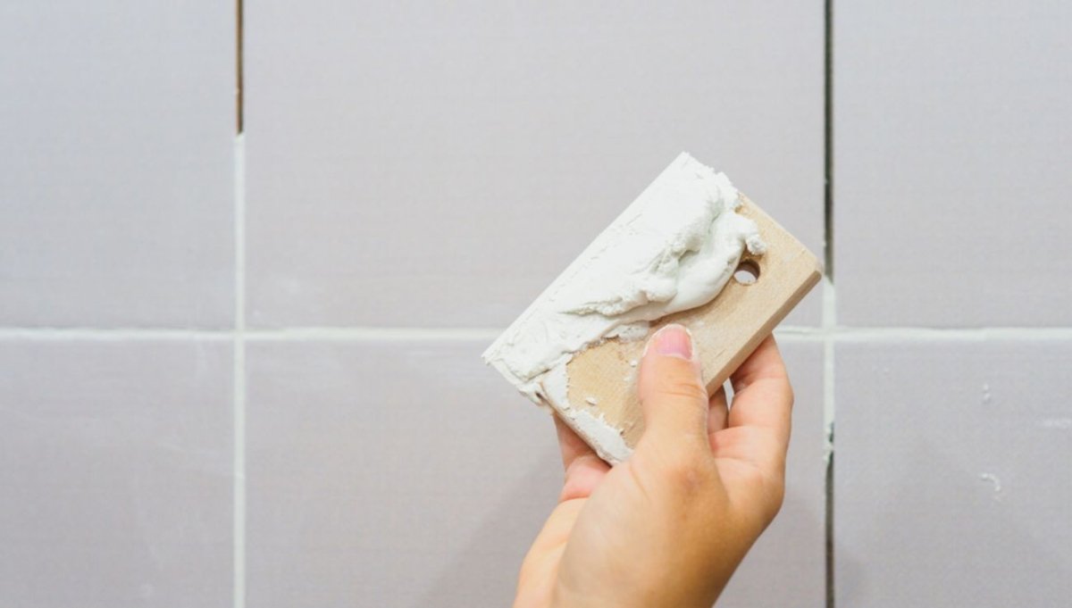 How to Grout Tile: A Step-by-Step Guide - BUILDMYPLACE