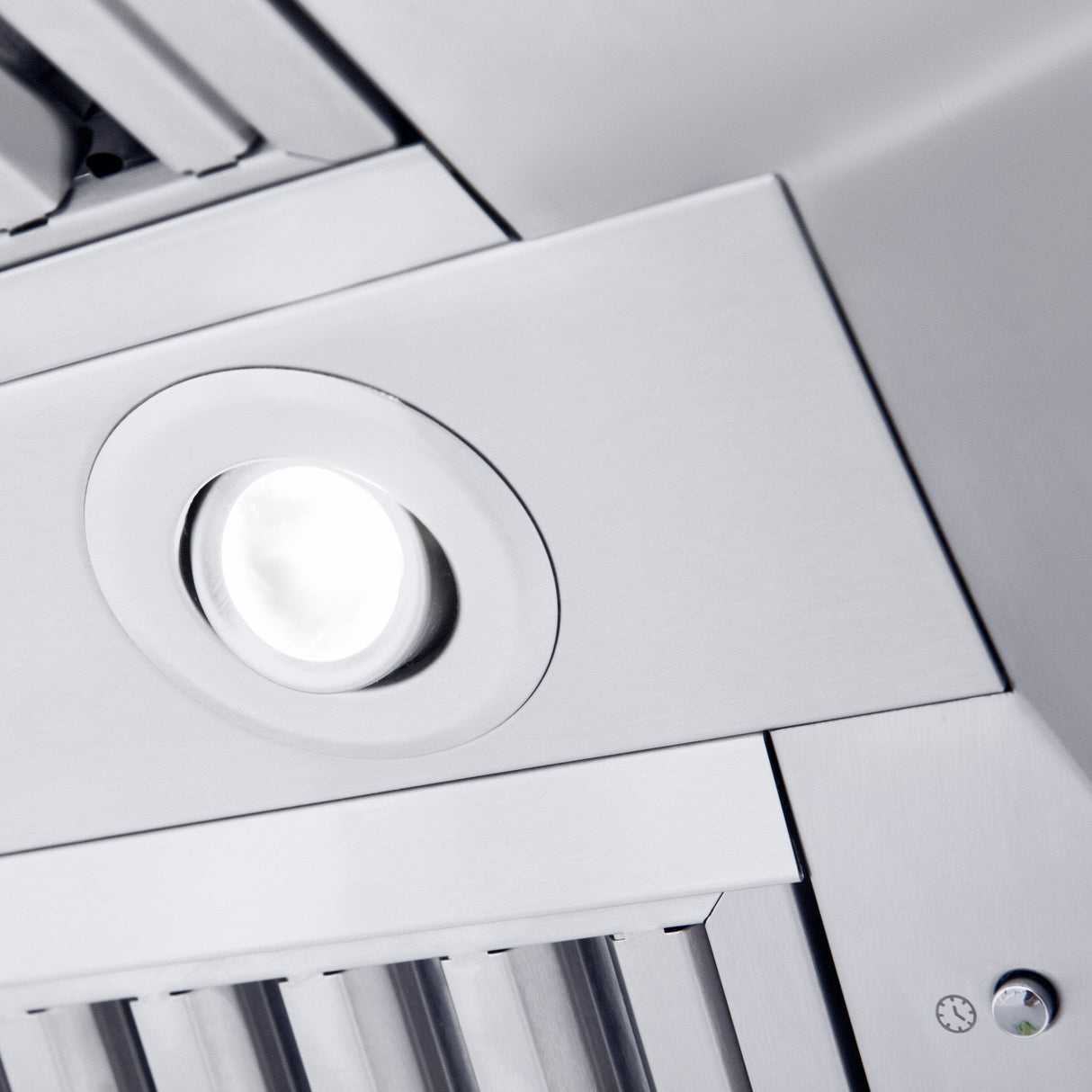 ZLINE 36" Professional Convertible Vent Wall Mount Range Hood in Stainless Steel (587-36)