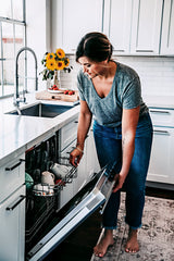 ZLINE 24 in. Stainless Steel Top Control Built-In Dishwasher with Stainless Steel Tub and Modern Style Handle (DW-304-24)