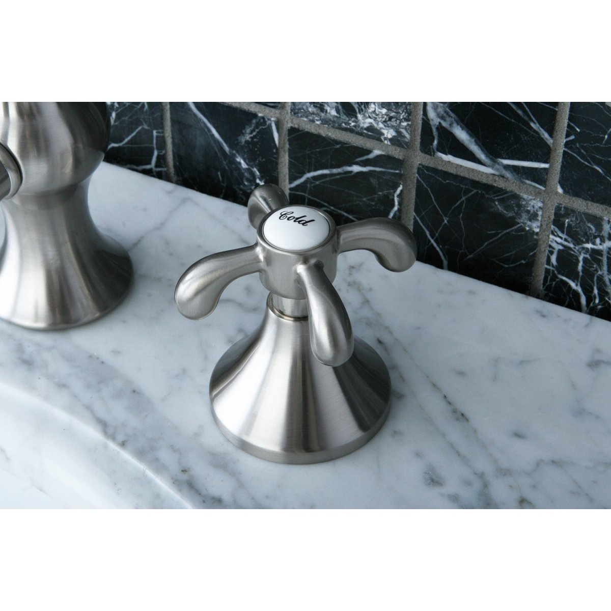 8 inch Widespread Bathroom Faucet - BUILDMYPLACE