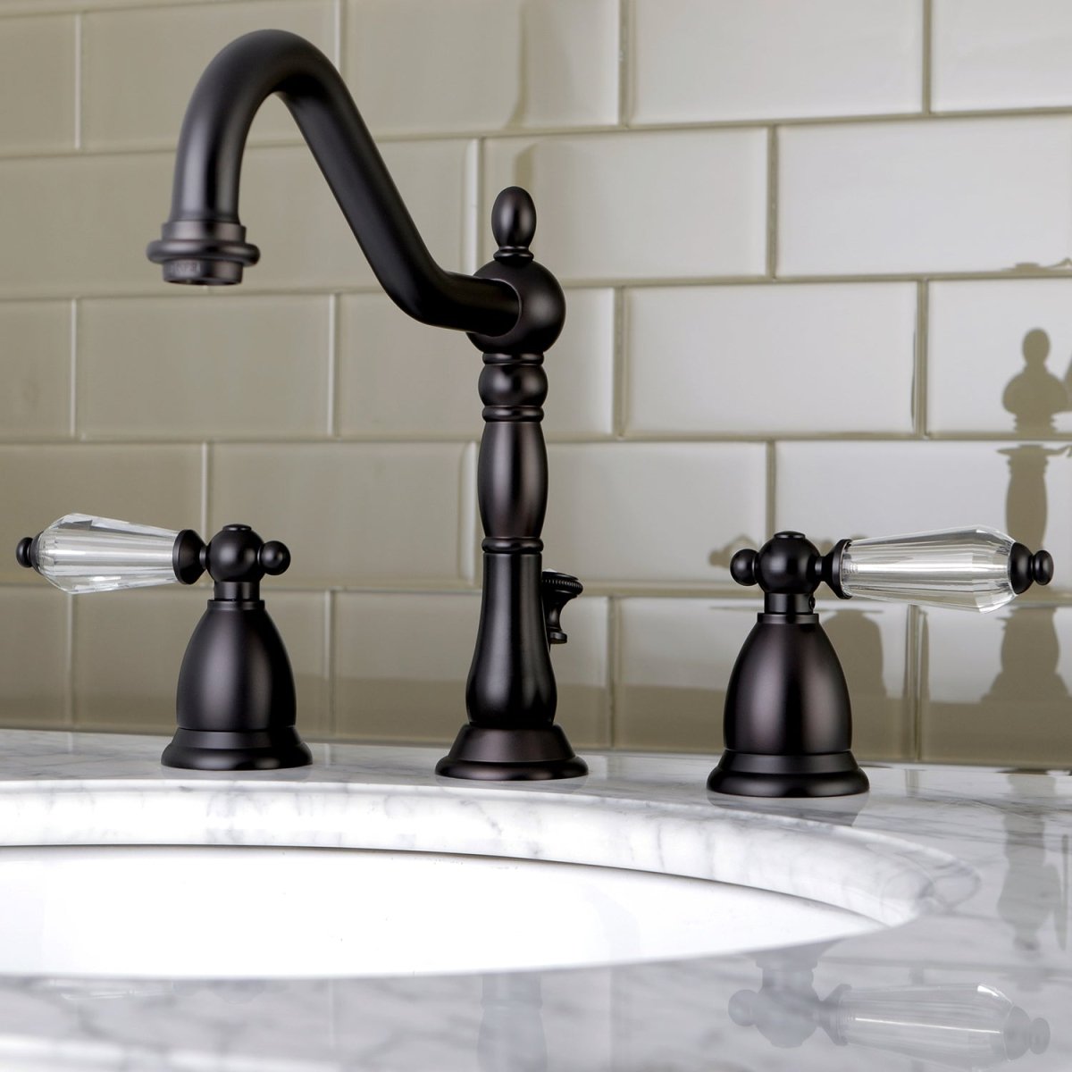 8 inch Wilshire Widespread Bathroom Faucet - BUILDMYPLACE