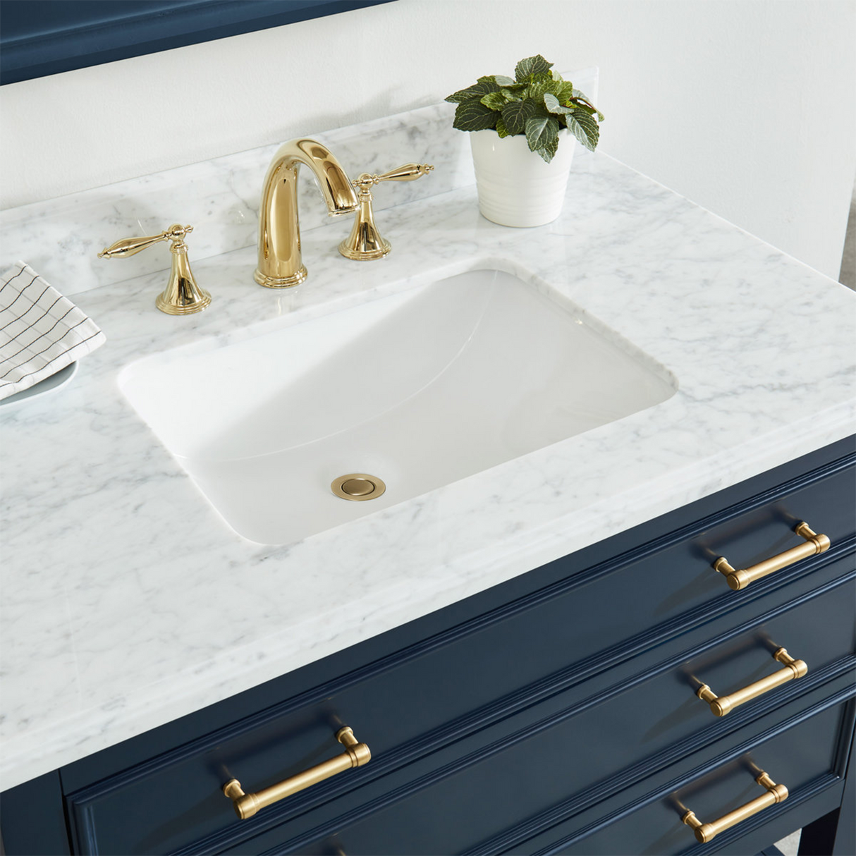 37" Bathroom Vanity in Navy Blue With Sink - Premium Manhattan Family