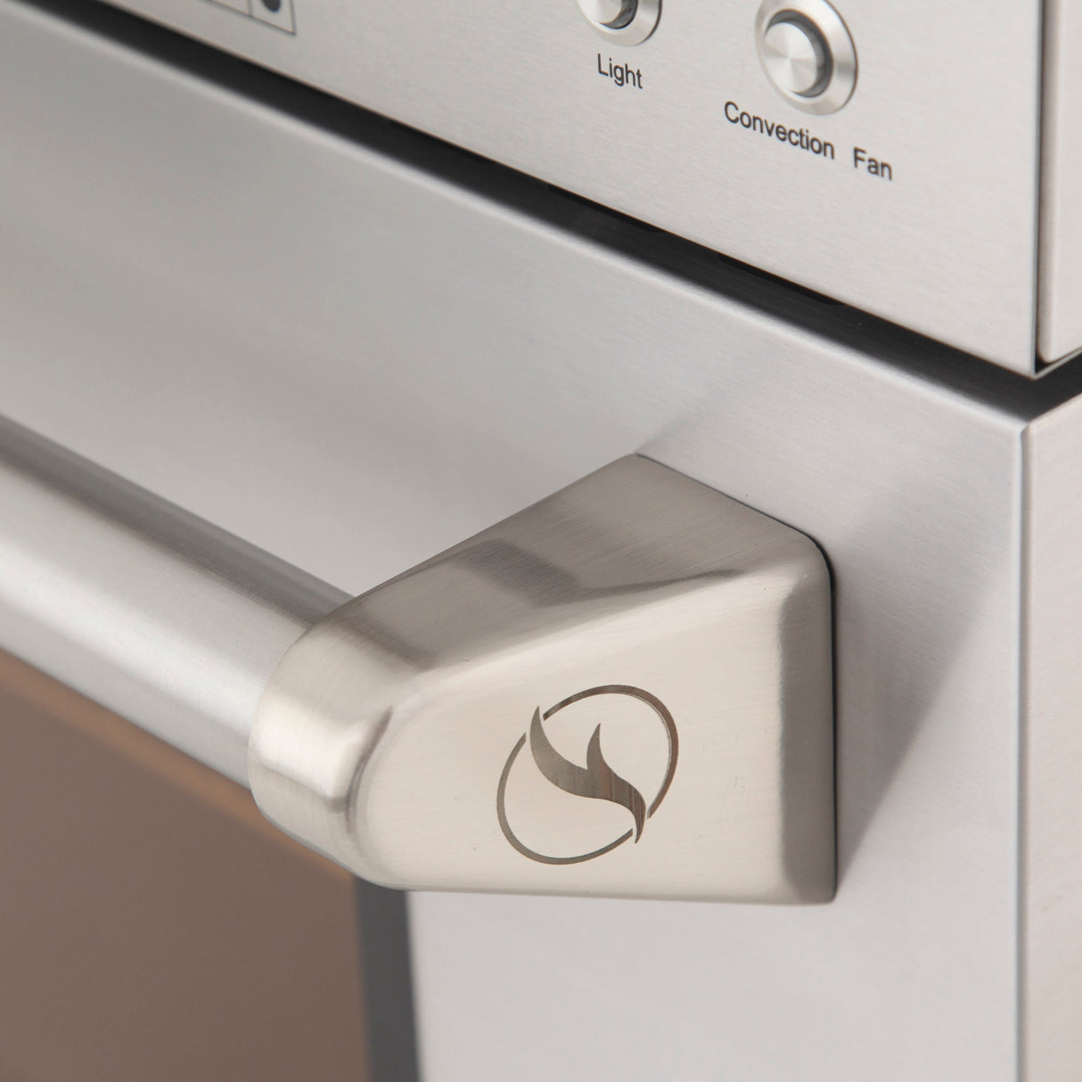 KUCHT Professional 48 in. 6.7 cu. ft. Natural Gas Range with Sealed Burners, Grill / Griddle and Two Ovens - One Convection - in Stainless Steel