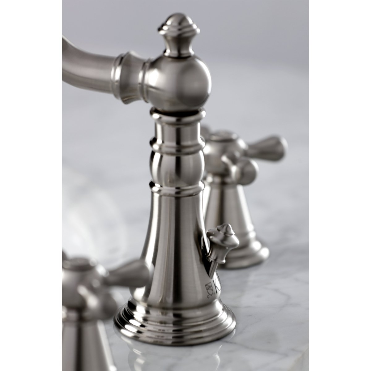 American Classic 8 inch Widespread Bathroom Faucet - BUILDMYPLACE