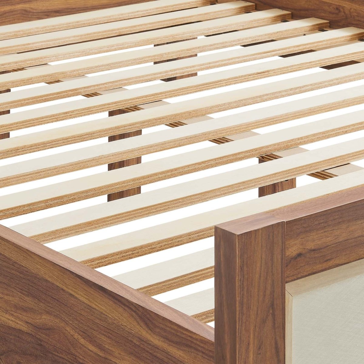 Capri Queen Wood Grain Platform Bed - BUILDMYPLACE