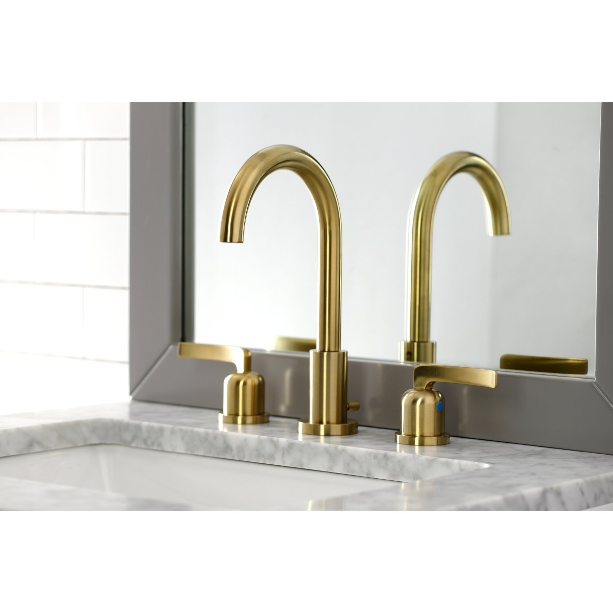 Centurion Widespread Bathroom Faucet - BUILDMYPLACE