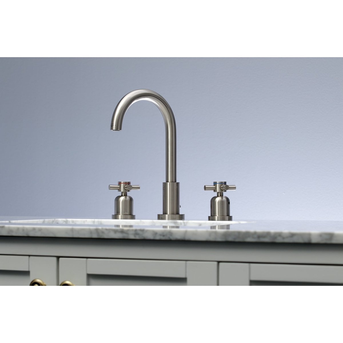 Concord Widespread Modern Bathroom Faucet - BUILDMYPLACE