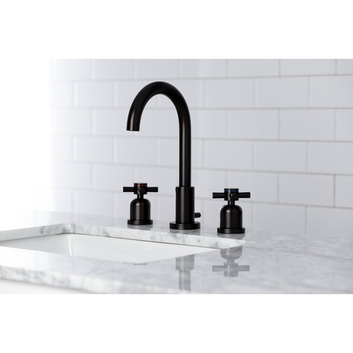 Concord Widespread Modern Bathroom Faucet - BUILDMYPLACE