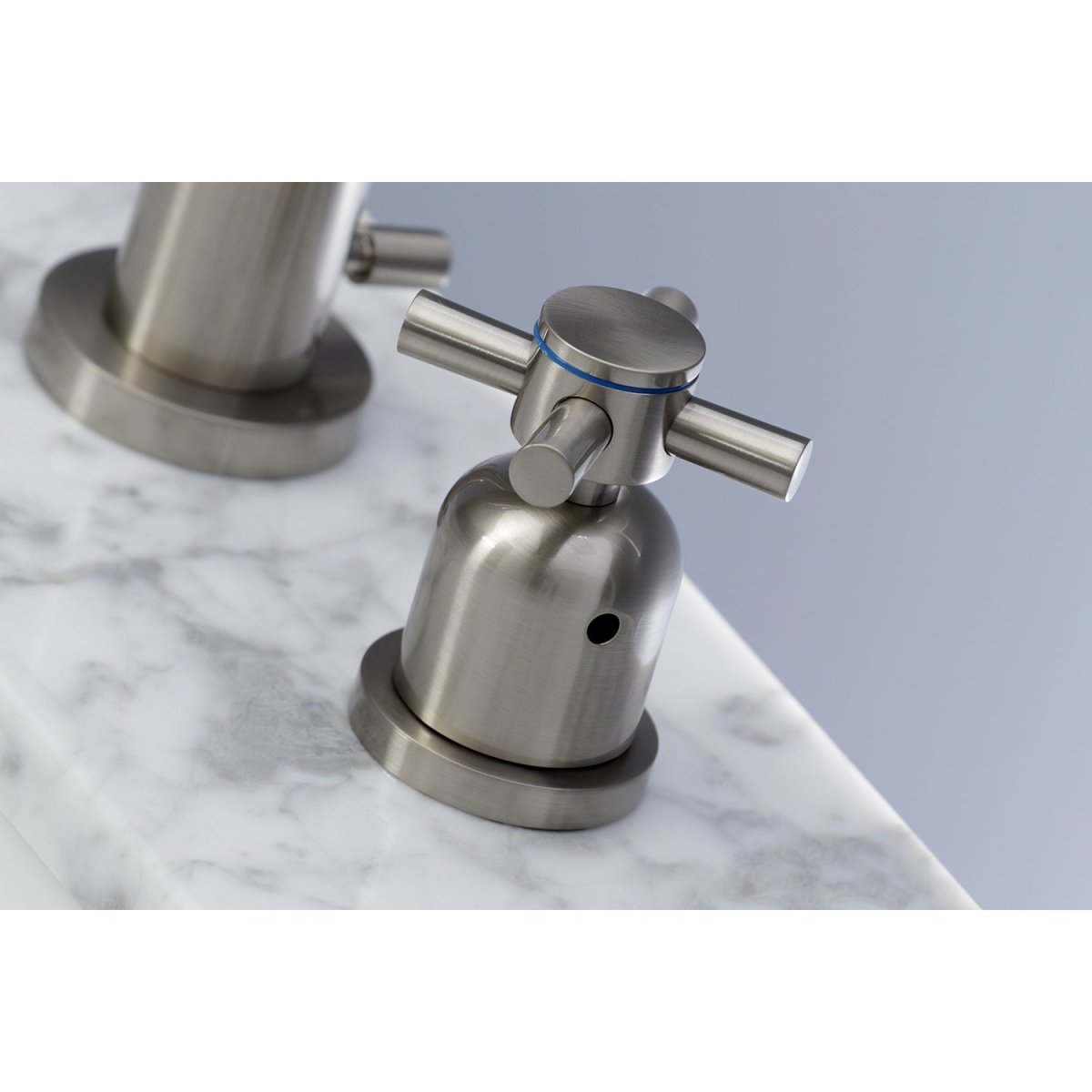 Concord Widespread Modern Bathroom Faucet - BUILDMYPLACE