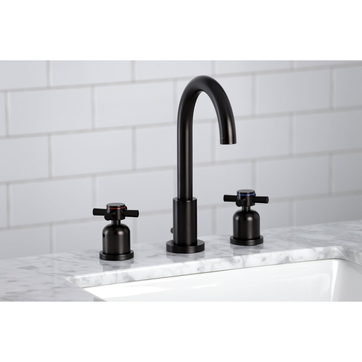 Concord Widespread Modern Bathroom Faucet - BUILDMYPLACE