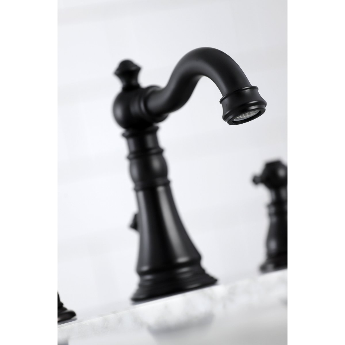 Duchess Widespread Bathroom Faucet with Retail Pop - Up - BUILDMYPLACE