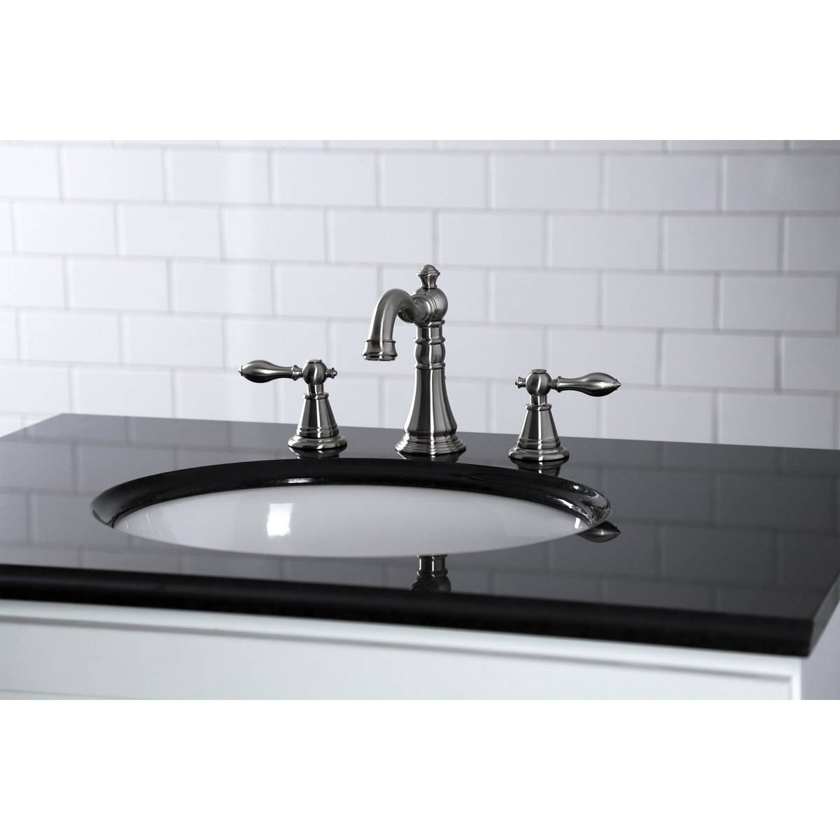 Fauceture English Classic Widespread Bathroom Faucet - BUILDMYPLACE