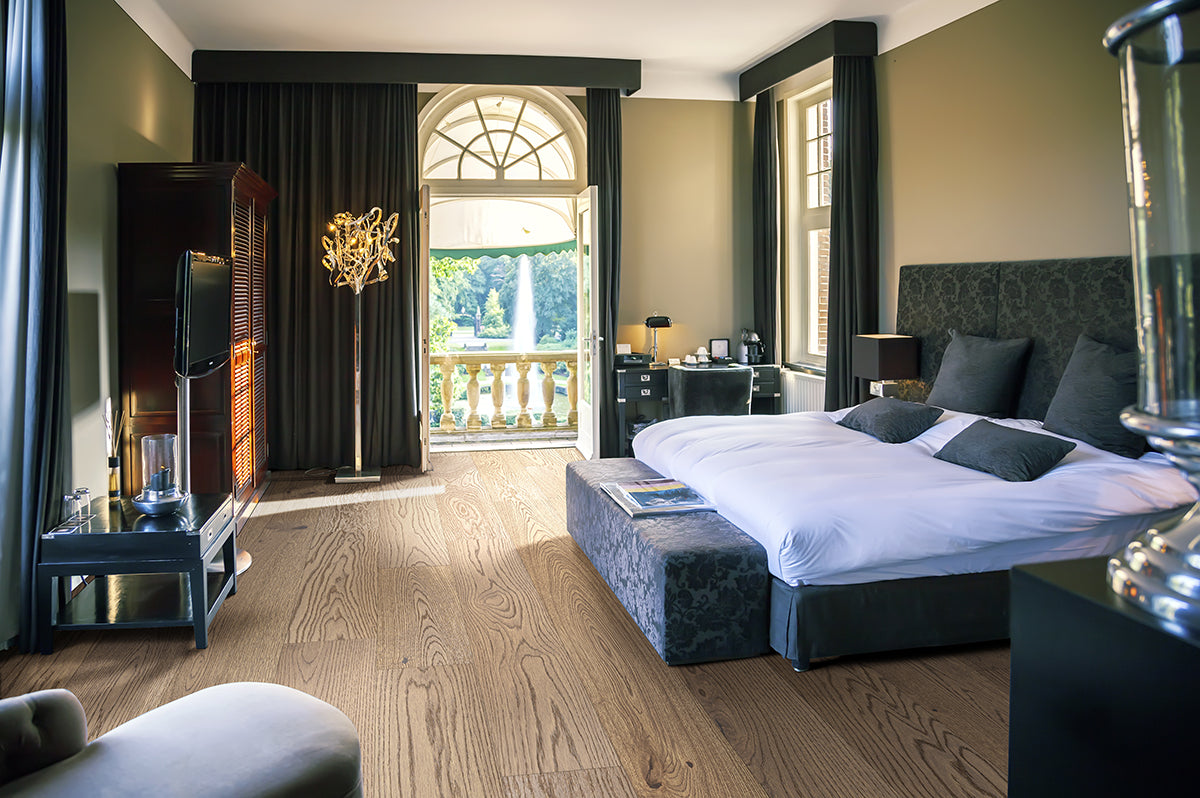 McCarran Clayborne 9-1/2 x 86 in 5/8 in White Oak Engineered Hardwood