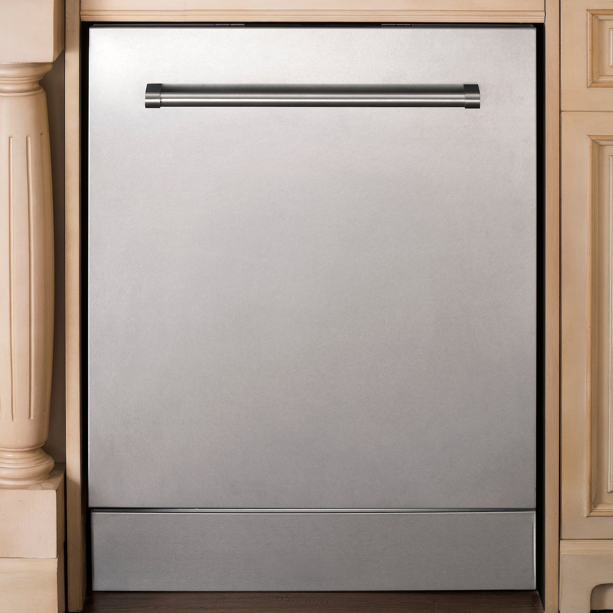 ZLINE 24 in. Top Control Built-In Dishwasher with Satin Stainless Steel Panel and Stainless Steel Tub with Traditional Style Handle, 52dBa (DW-SN-H-24)