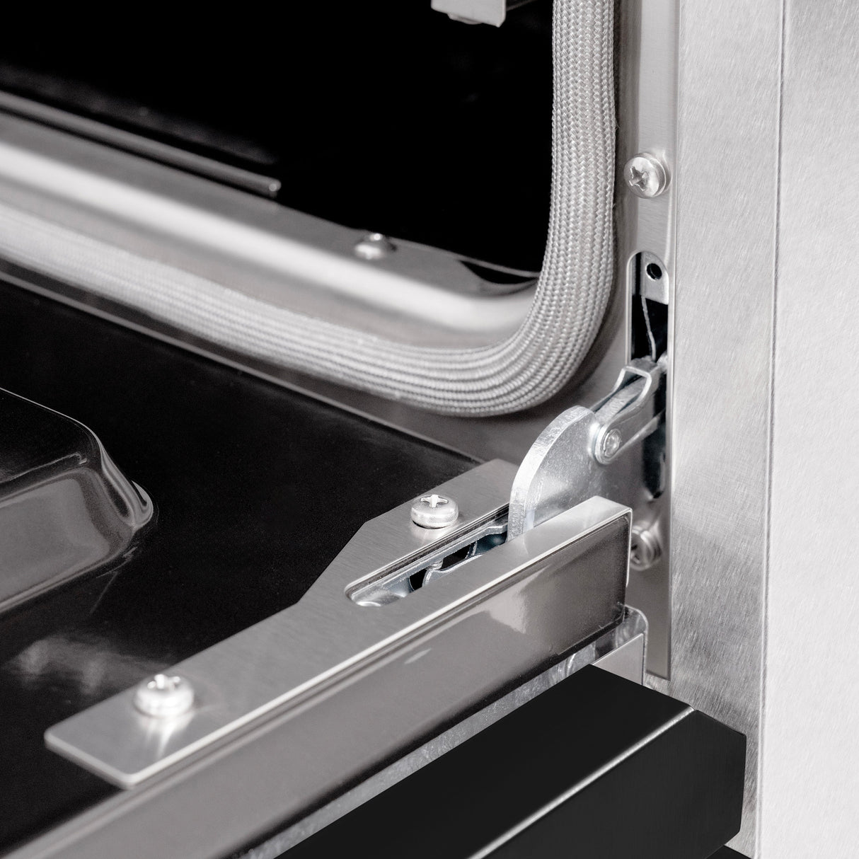 ZLINE 30 in. 4.2 cu. ft. Classic Dual Fuel Range with 4 Burner Gas Cooktop and Electric Convection Oven in Satin Stainless Steel with Black Matte Door (CDRS-BLM-30)