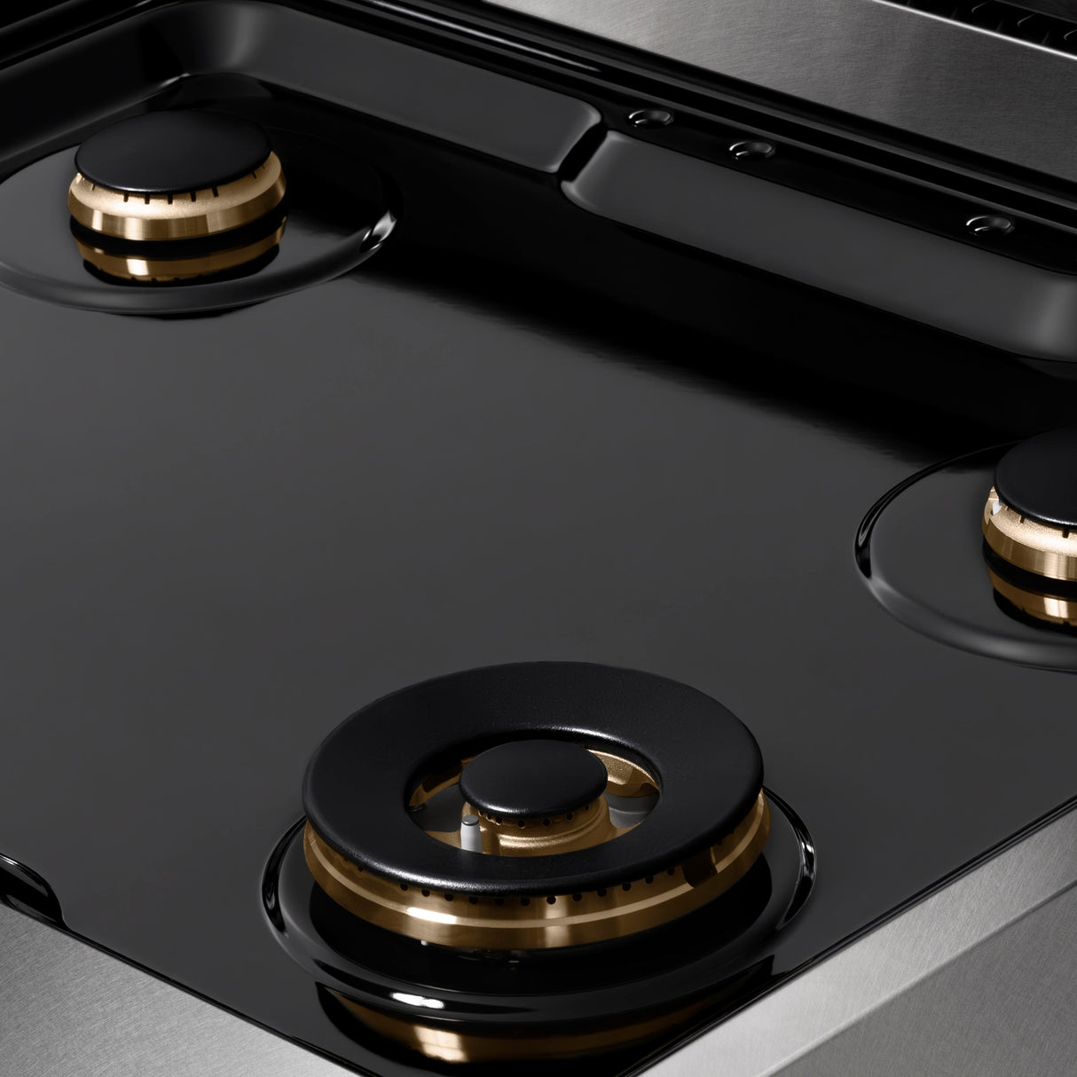 ZLINE 30 in. Autograph Edition Paramount Gas Rangetop with 4 Burners and Porcelain Cooktop in Satin Stainless Steel with Polished Gold Accents (SRTSZ-30-G)