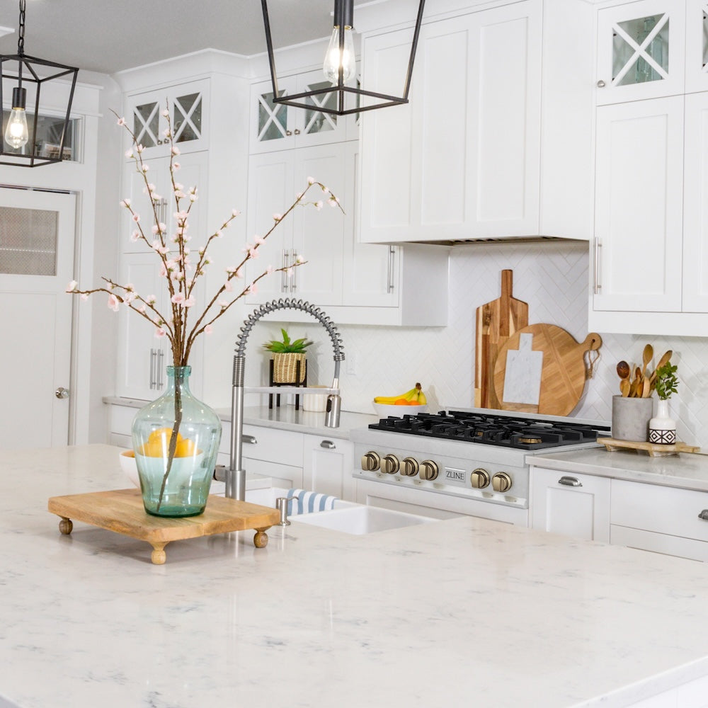 ZLINE Autograph Edition 30 in. Legacy Gas Rangetop with 4 Burners and Porcelain Cooktop in Satin Stainless Steel with Champagne Bronze Accents (RTSZ-30-CB)