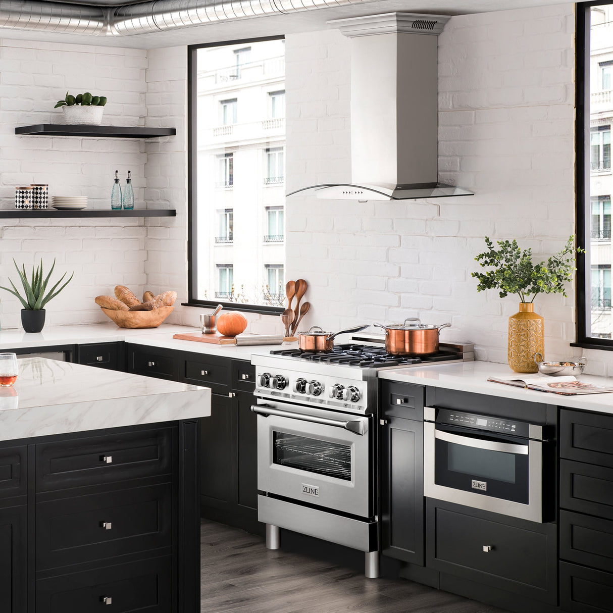 36" ZLINE CrownSound™Ducted Vent Wall Mount Range Hood in Stainless Steel with Built-in Bluetooth Speakers (KN4CRN-BT-36)