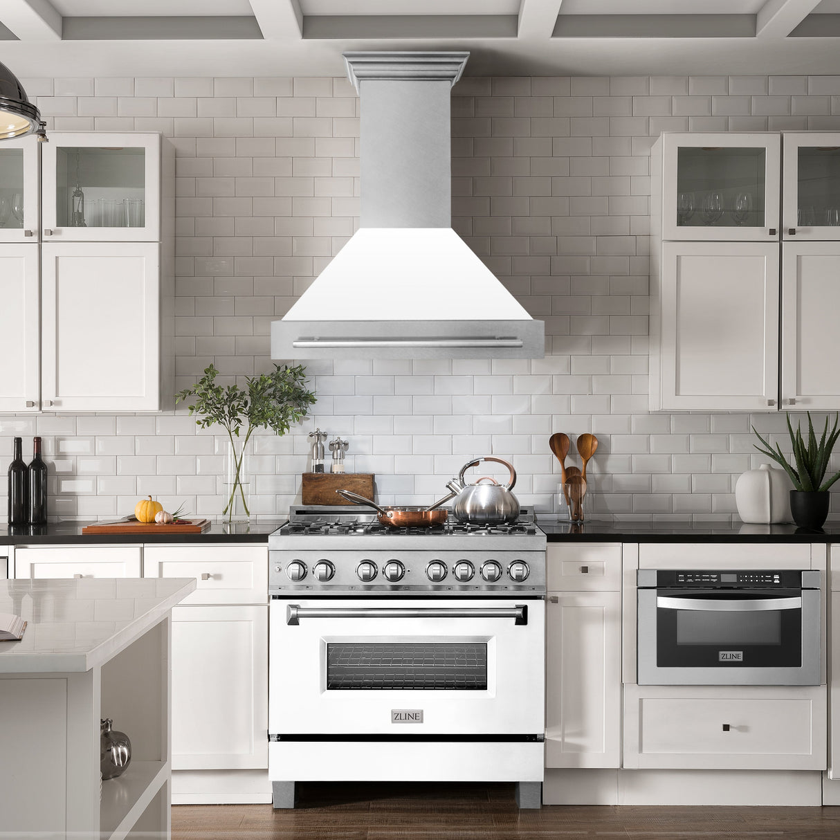 ZLINE 36" Fingerprint Resistant Stainless Steel Range Hood with White Matte Shell (8654SNX-WM36)