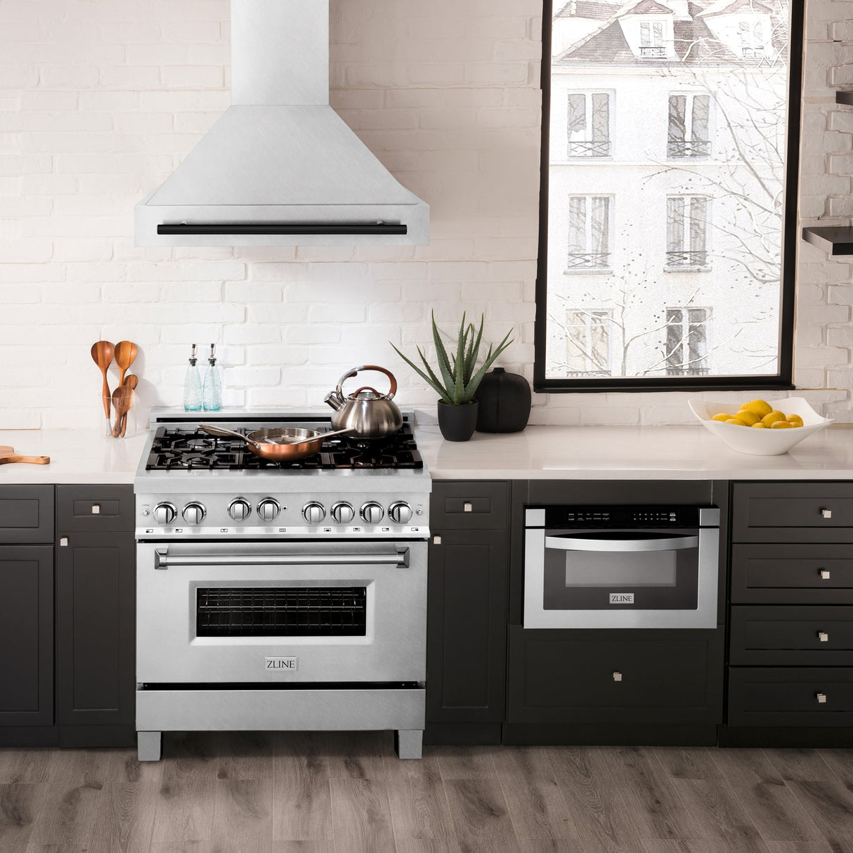 ZLINE Autograph Edition 36" Fingerprint Resistant Stainless Steel Range Hood with Matte Black Handle (8654SNZ-36-MB)