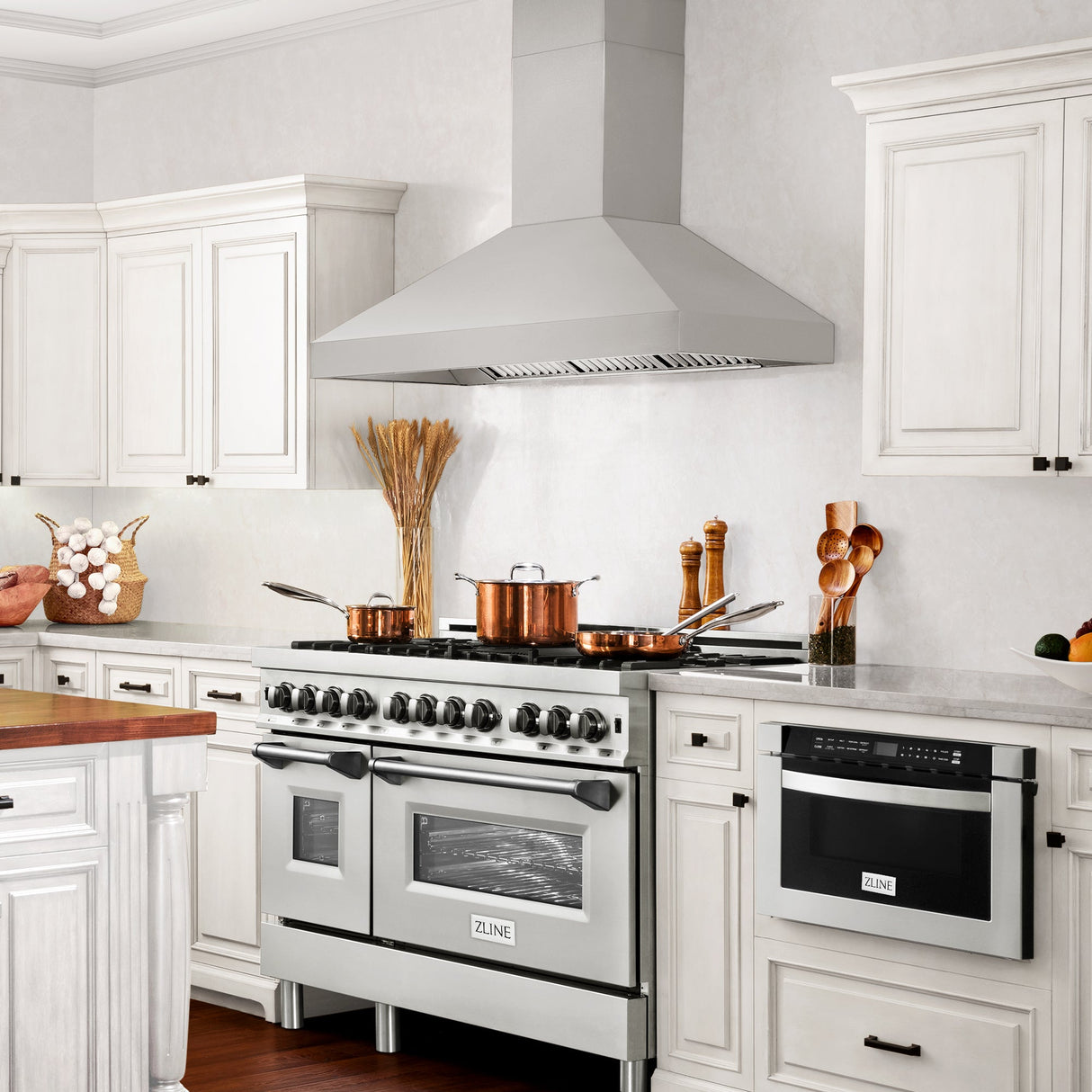 ZLINE 36" Professional Convertible Vent Wall Mount Range Hood in Stainless Steel (597-36)