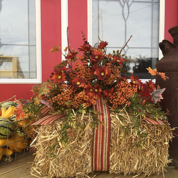 Mini Straw Bale for Thanksgiving or Christmas Decorations - 125 Square Feet