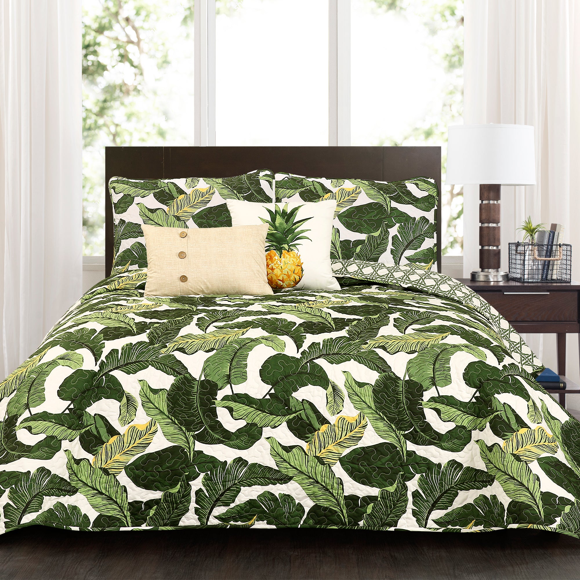 https://buildmyplace.com/cdn/shop/products/16T002392-TROPICAL-PARADISE-5-PC-GREEN-QUILT-FULL-QUEEN-848742068458.jpg?v=1576603282