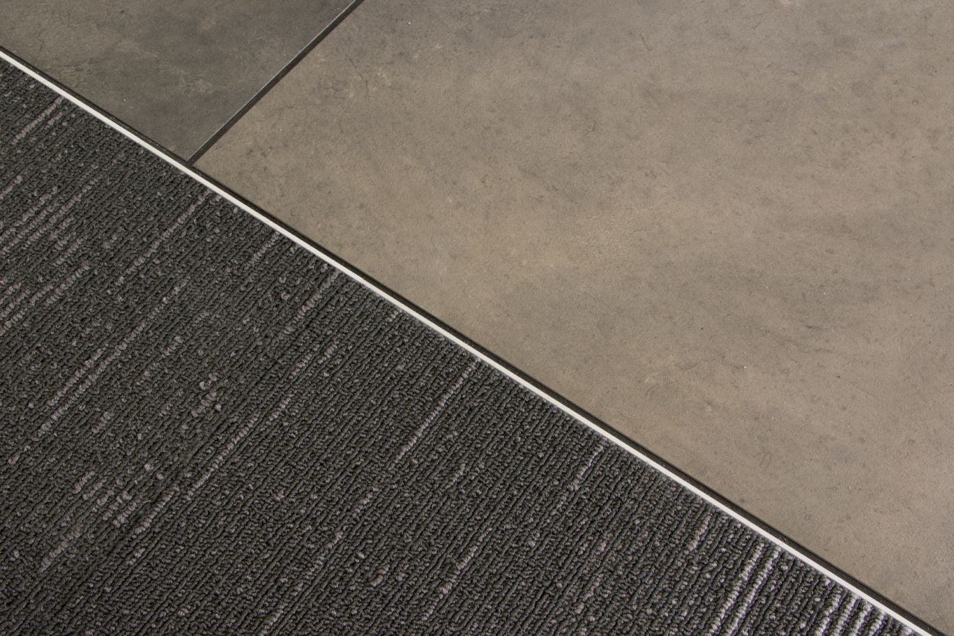 Schiene Decorative Edge-Protection Alum Satin