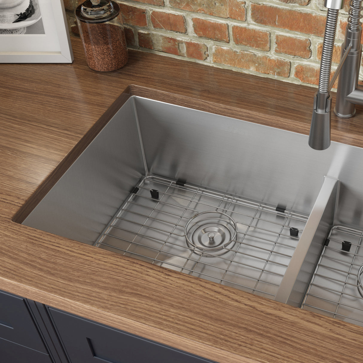 Low-Divide Undermount Tight Radius 60/40 Double Bowl 16 Gauge Stainless Steel Kitchen Sink