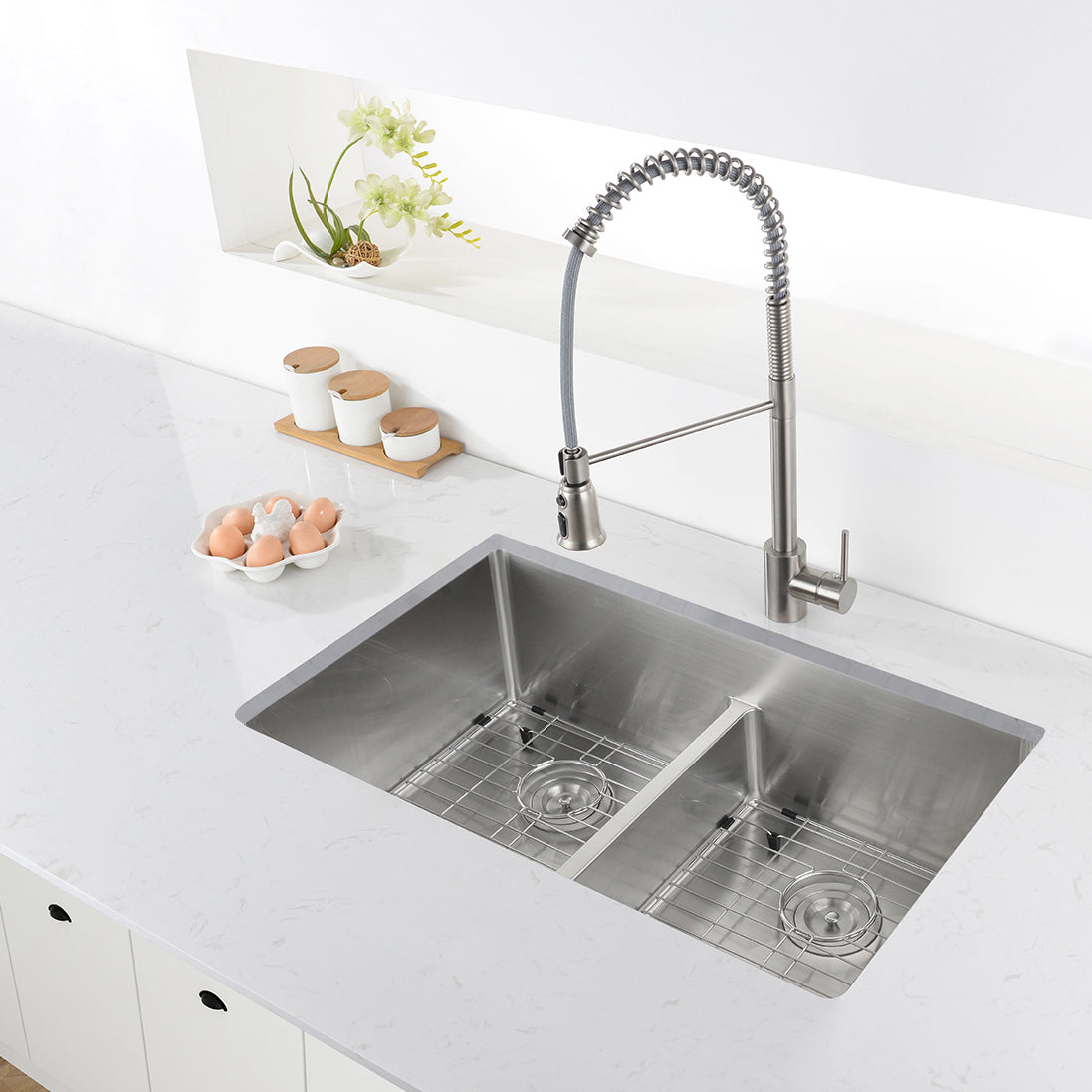 Low-Divide Undermount Tight Radius 60/40 Double Bowl 16 Gauge Stainless Steel Kitchen Sink